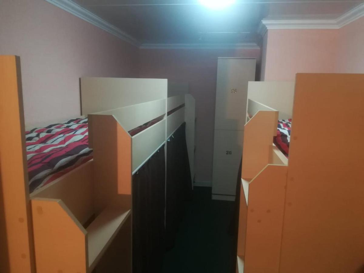 Makenty House Astanaホステル エクステリア 写真