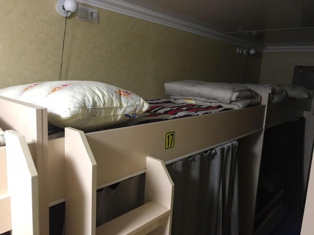 Makenty House Astanaホステル エクステリア 写真